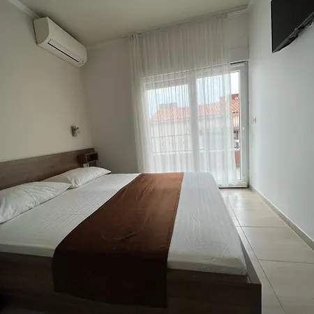 Cavar, Close To The Appartamento