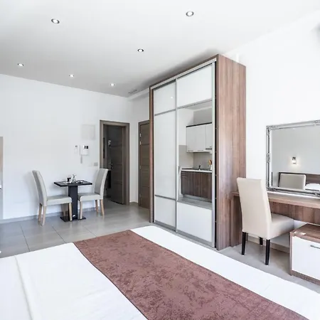 Cavar, Close To The Apartman Makarska