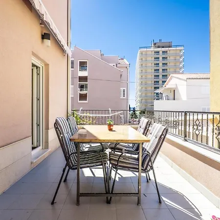 アパート Cavar, Close To The *