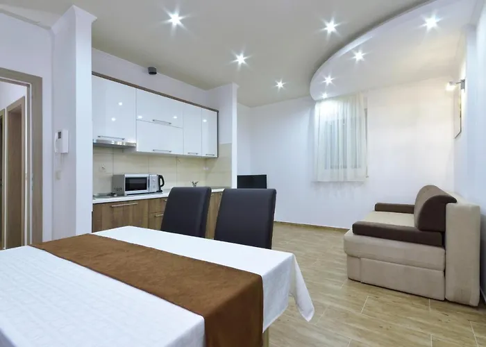 Cavar, Close To The Apartment *