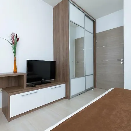 Appartement Cavar, Close To The