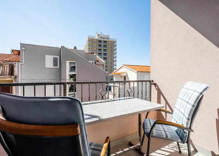 Cavar, Close To The Apartment *